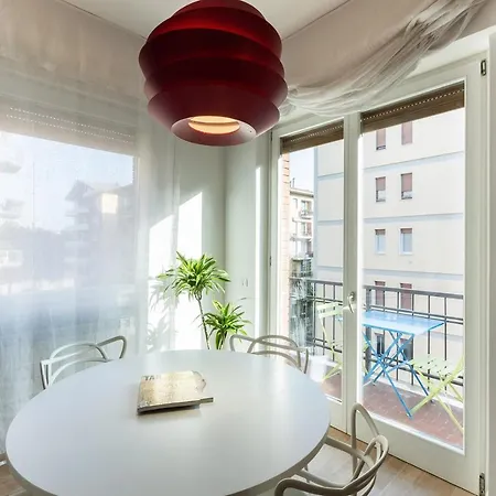 Luminoso Bilocale Di Design Vicino Al Centro *